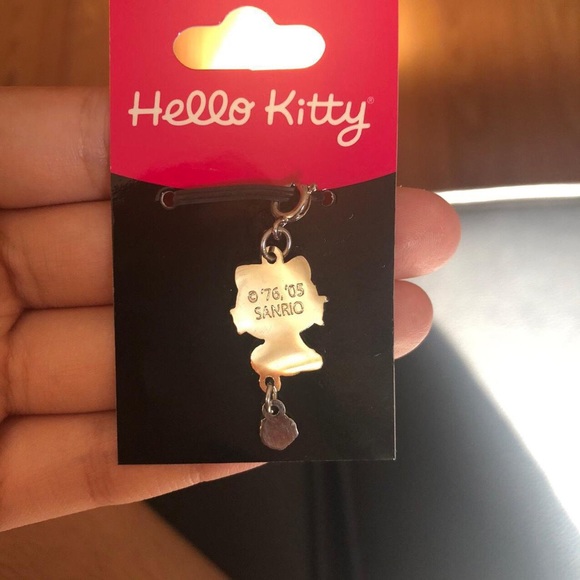 deadstock hello kitty sanrio flower rhinestone jewelry charm! - Picture 3 of 3